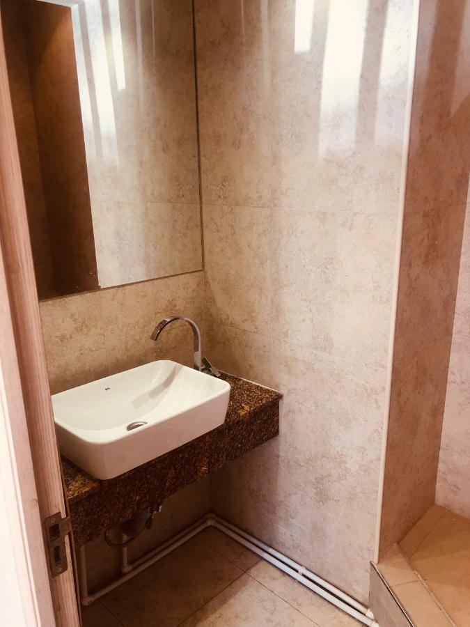 It Hotel Tumanyan Street Erévan Extérieur photo