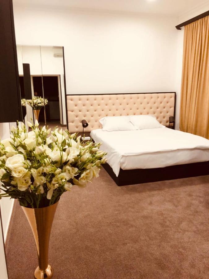 It Hotel Tumanyan Street Erévan Extérieur photo