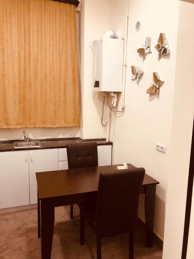It Hotel Tumanyan Street Erévan Extérieur photo